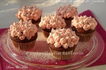 Cupcake cu spuma de zmeura